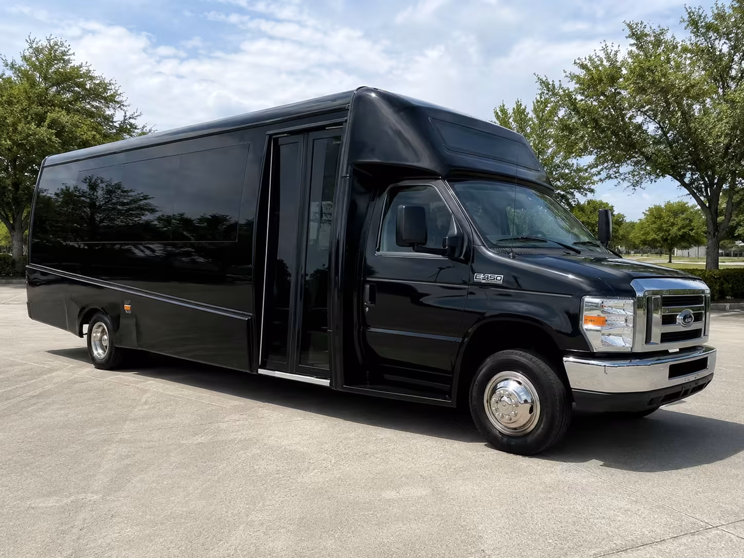 prom homecoming transportation services in rochester hills