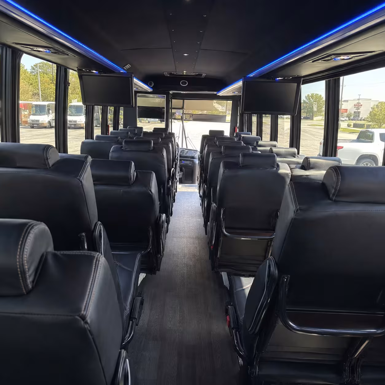 rochester hills 18 passenger minibus rental