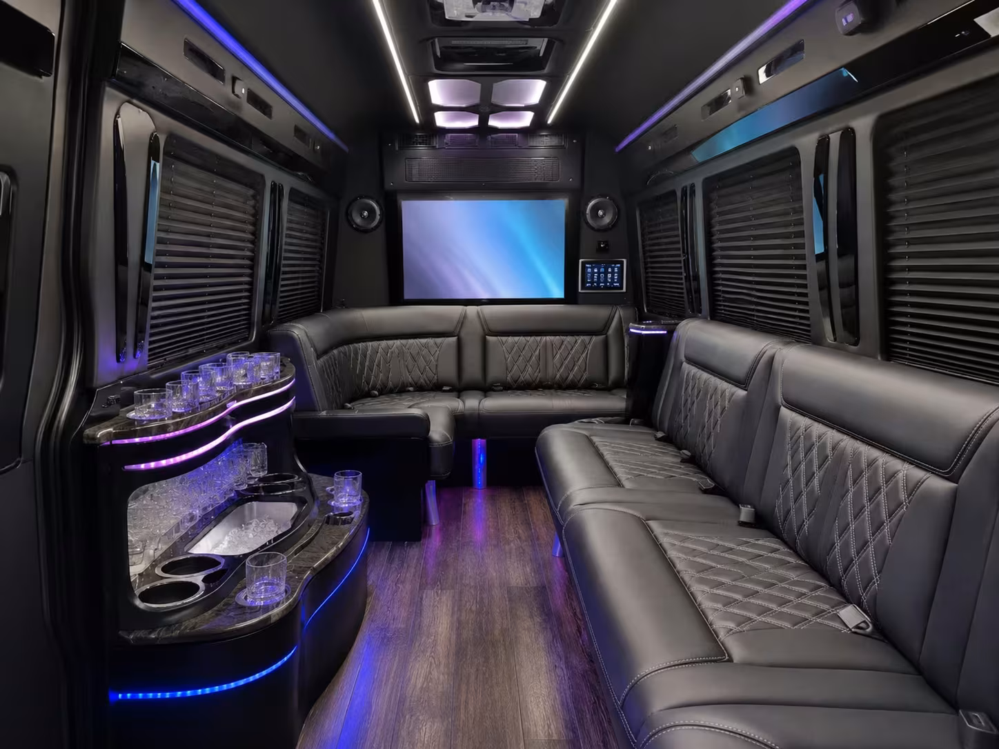 rochester hills 28 passenger minibus rental