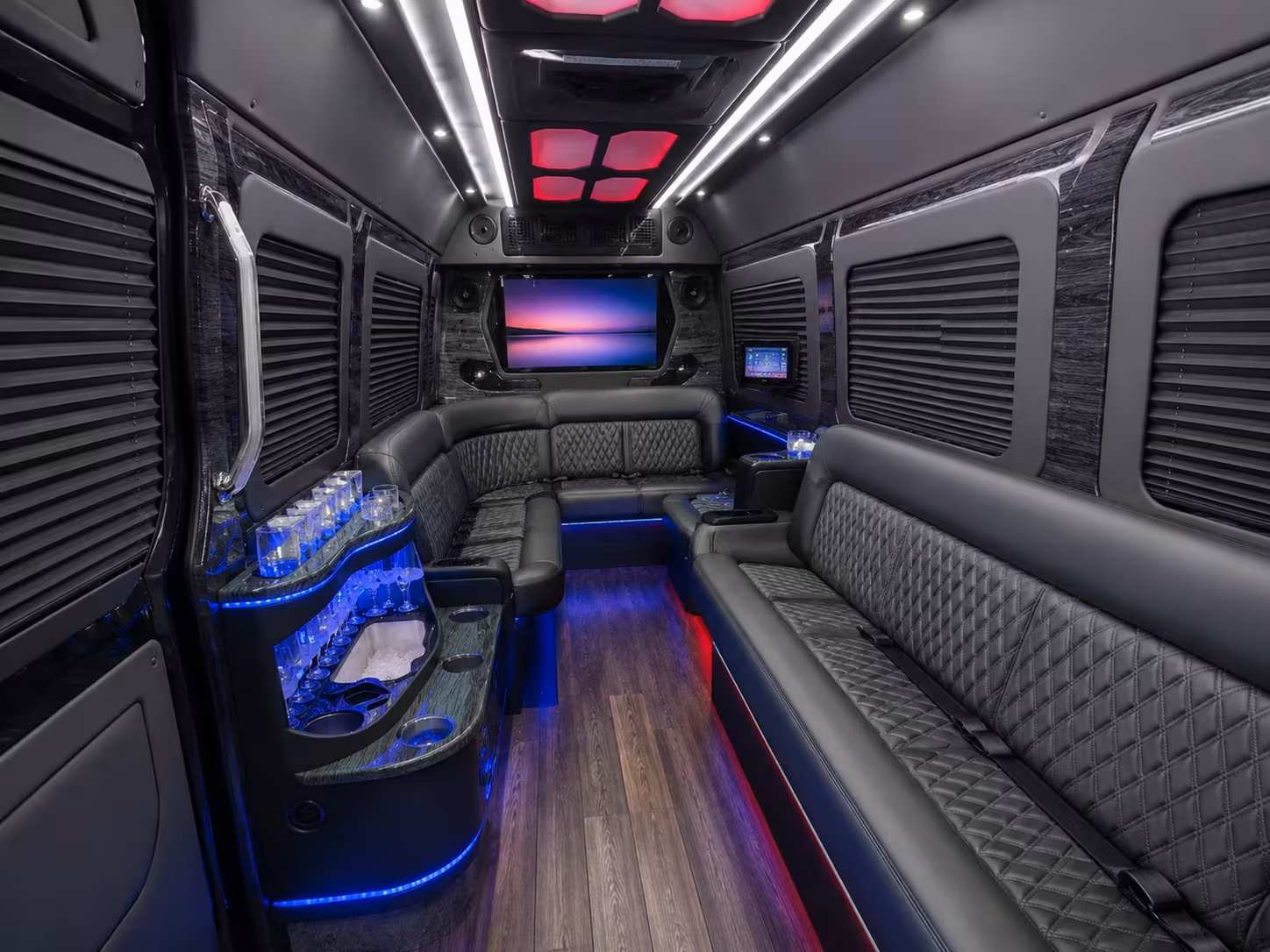 rochester hills bus rentals for dtw airport and base transfers