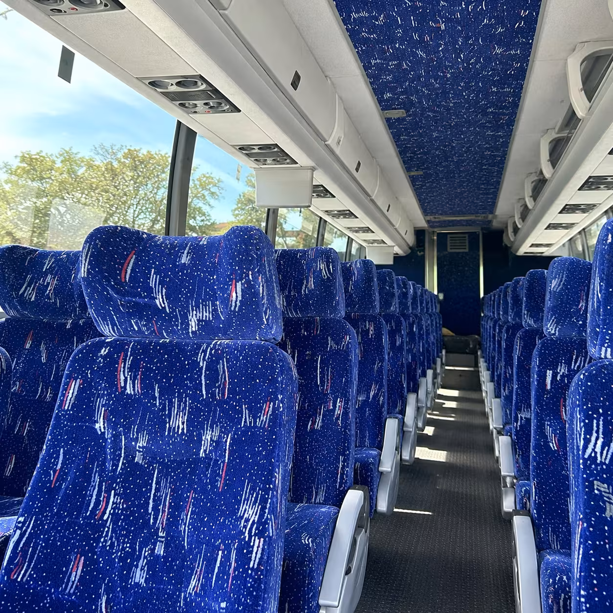 rochester hills charter bus rentals for school field trips
