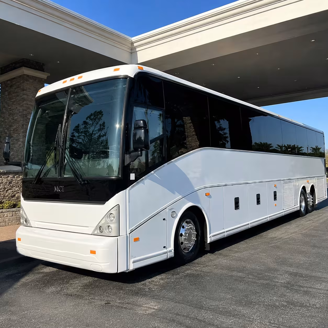 rochester hills charter bus rentals to dtw airport